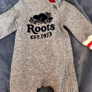 Baby Roots hooded onesie